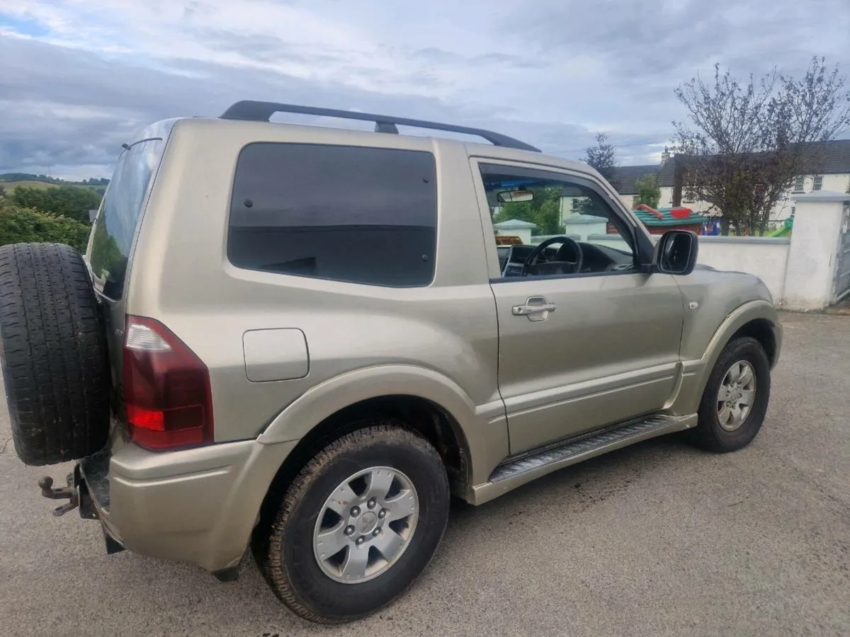 2006 Mitsubishi Pajero 3.2 - Image 4
