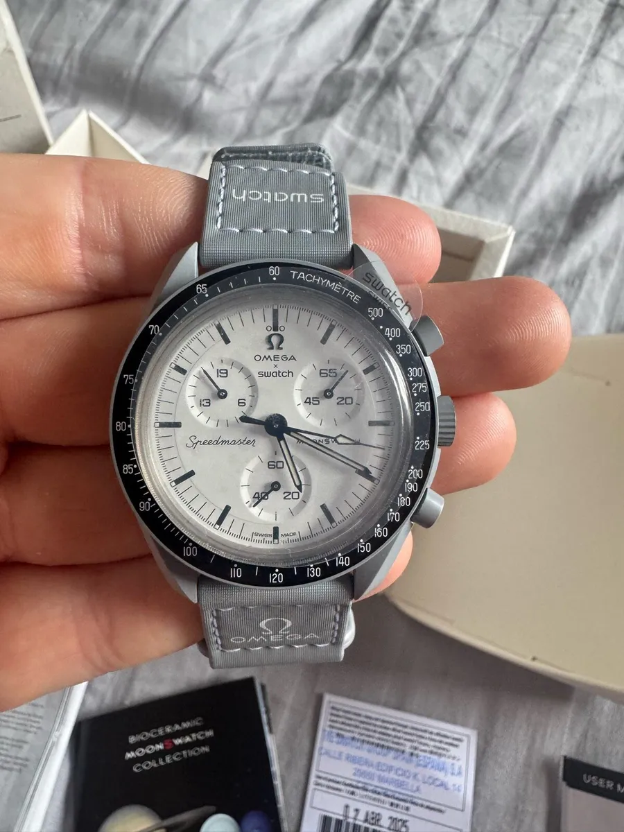 Swatch x Omega - Image 1