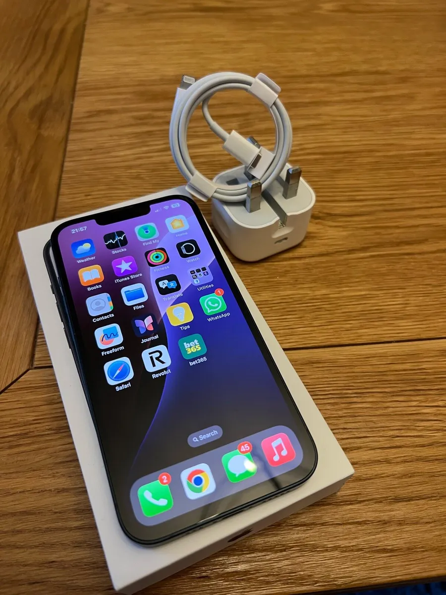 IPhone 13 128Gb - Image 1