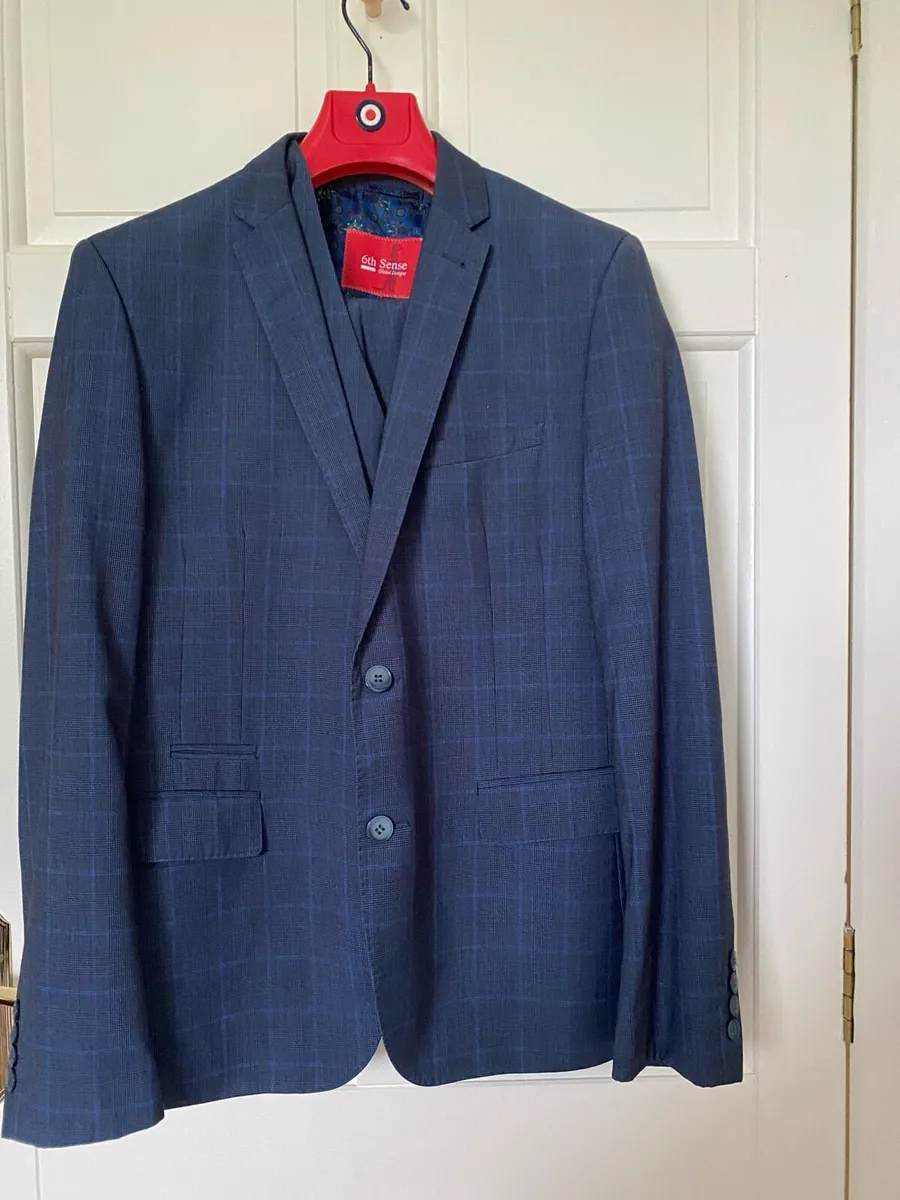3 piece suit sz 36 regular - Image 1