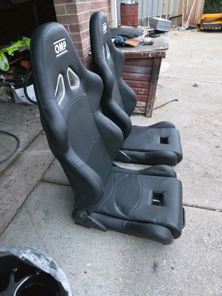 Genuine OMP car seats - Image 4