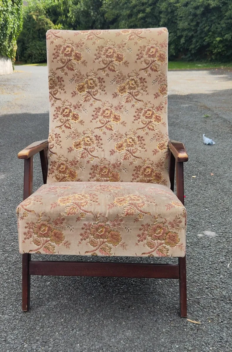 Good quality Arm chair