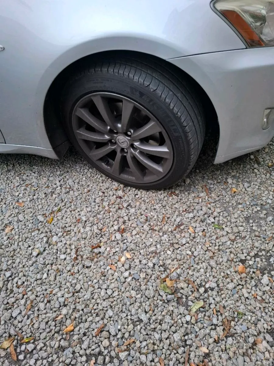 2008 LEXUS is250 Very low kms - Image 2