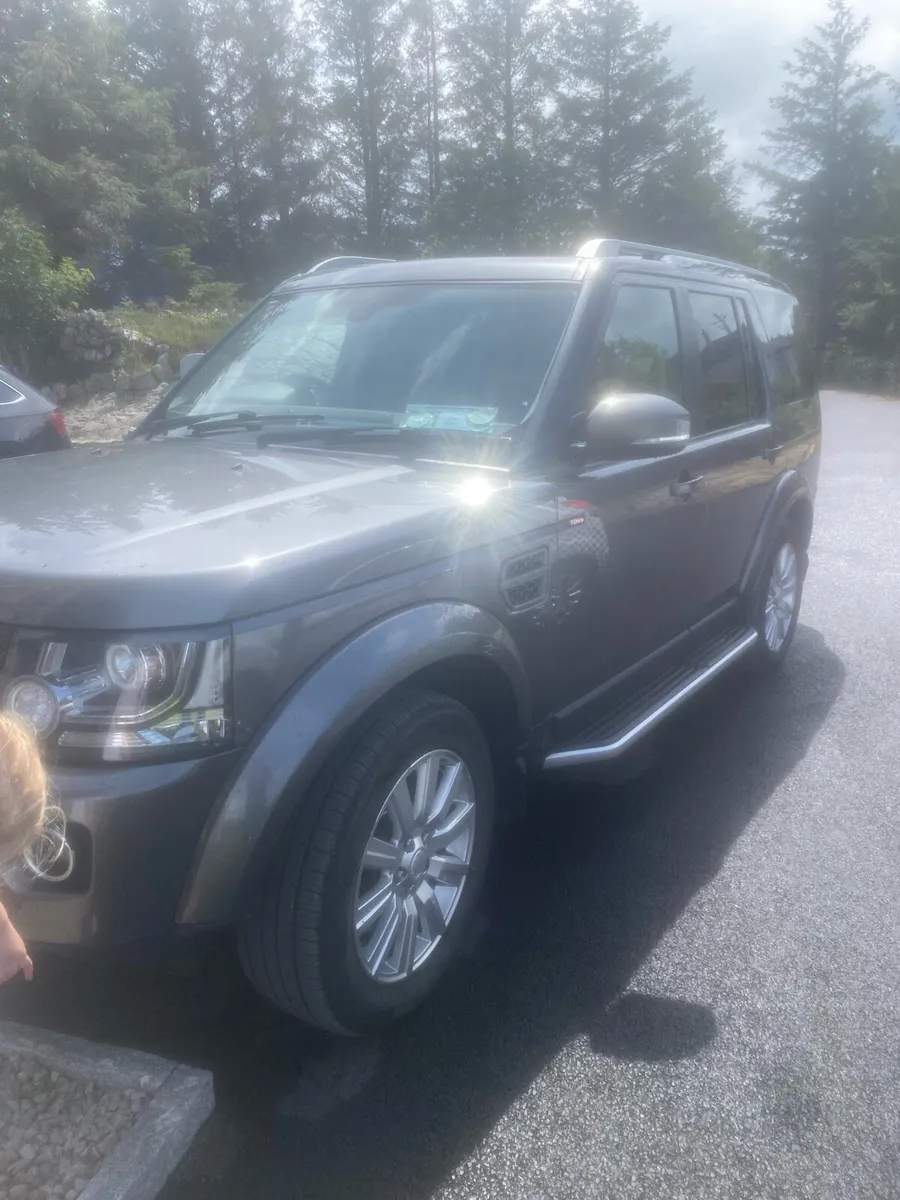 Landrover Discovery 5 Seat Commercial - Image 1