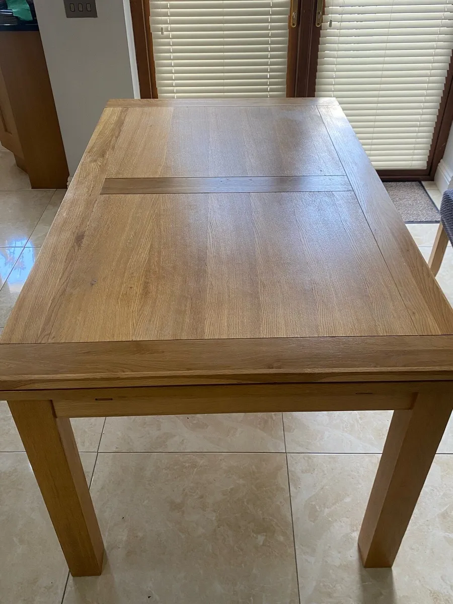Solid wooden table - Image 3