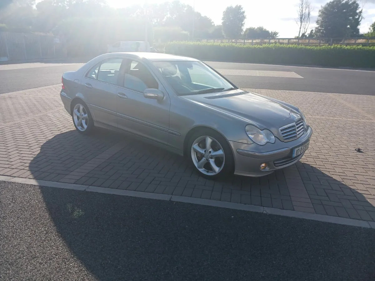 Mercedes-Benz C180 NCTED - Image 4