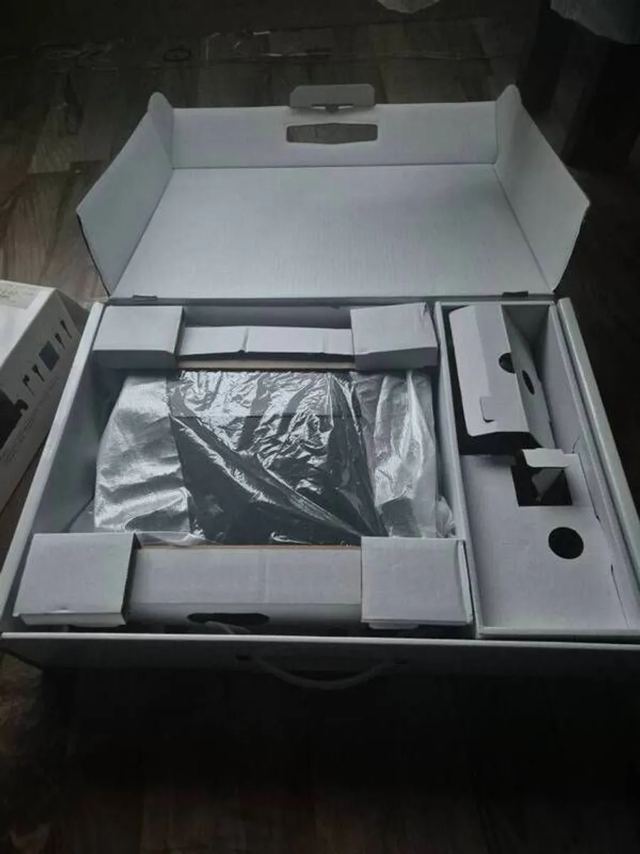 Playstation 4 with box and games - Image 2