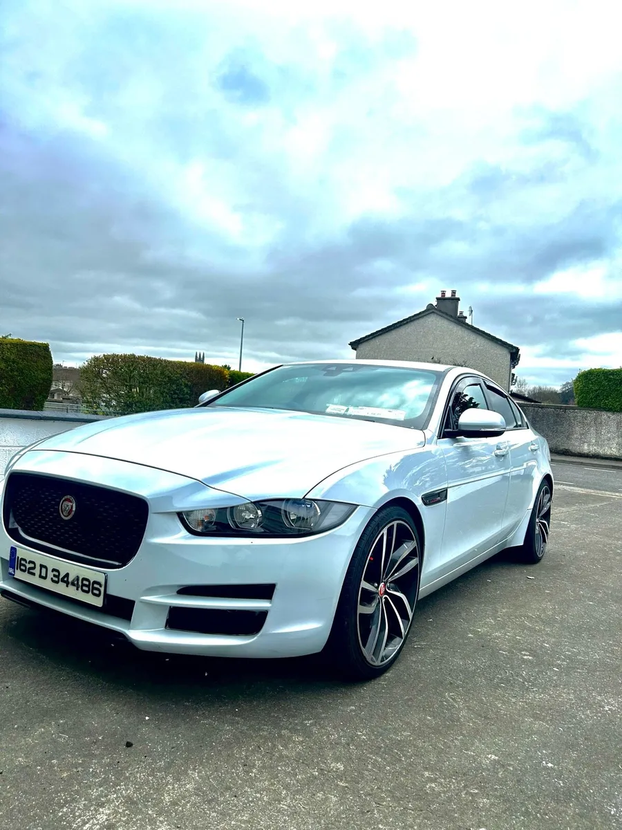 Jaguar XE 2016 - Image 1