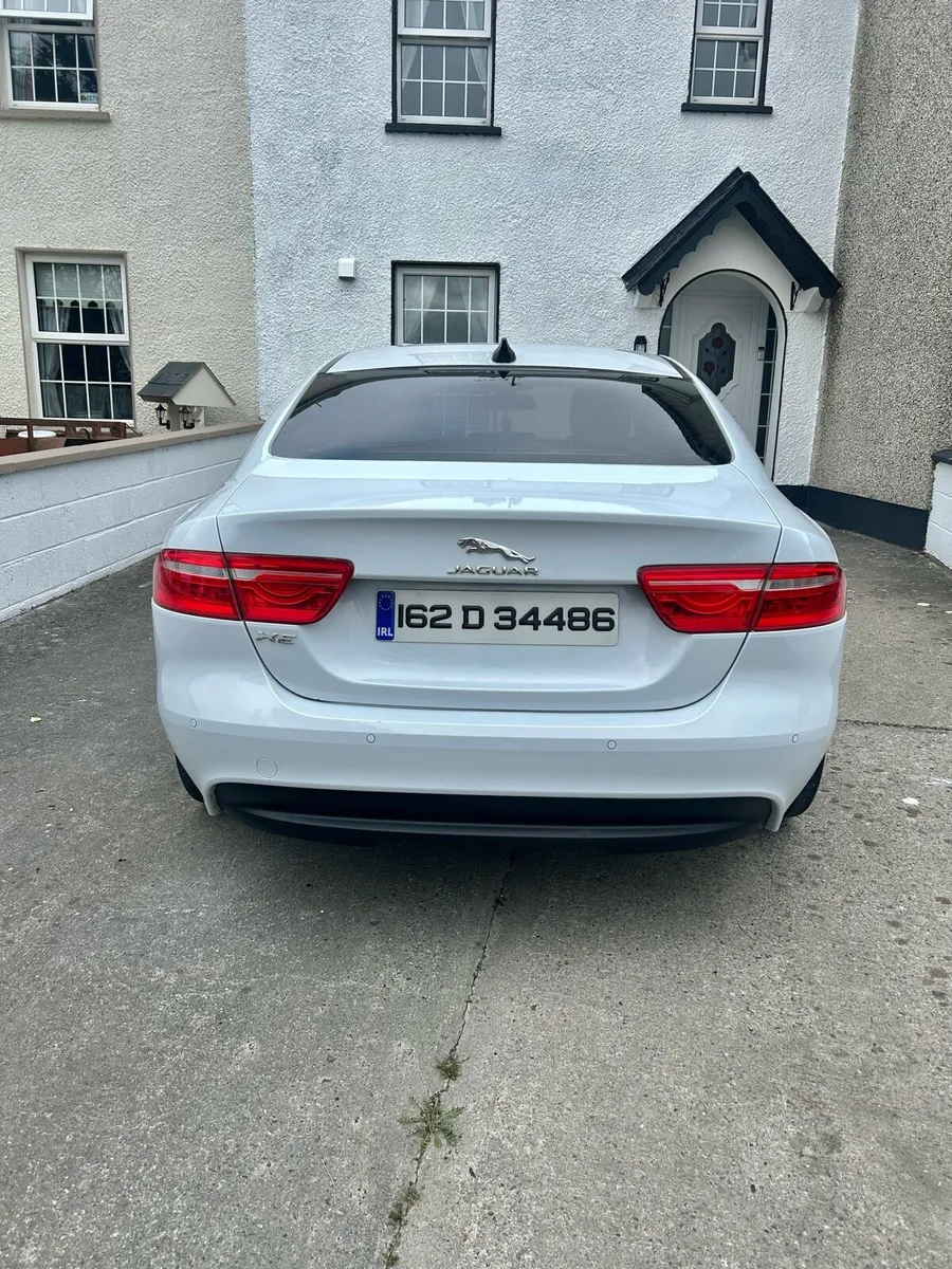 Jaguar XE 2016 - Image 3