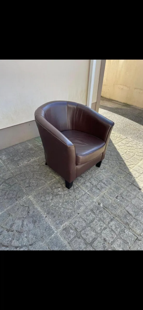 Brown leather tub chair - Image 2