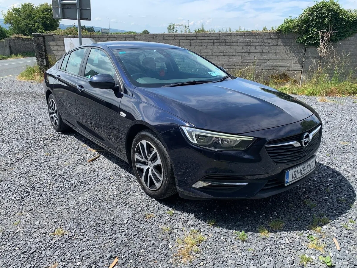 2018 Opel Insignia - Image 1
