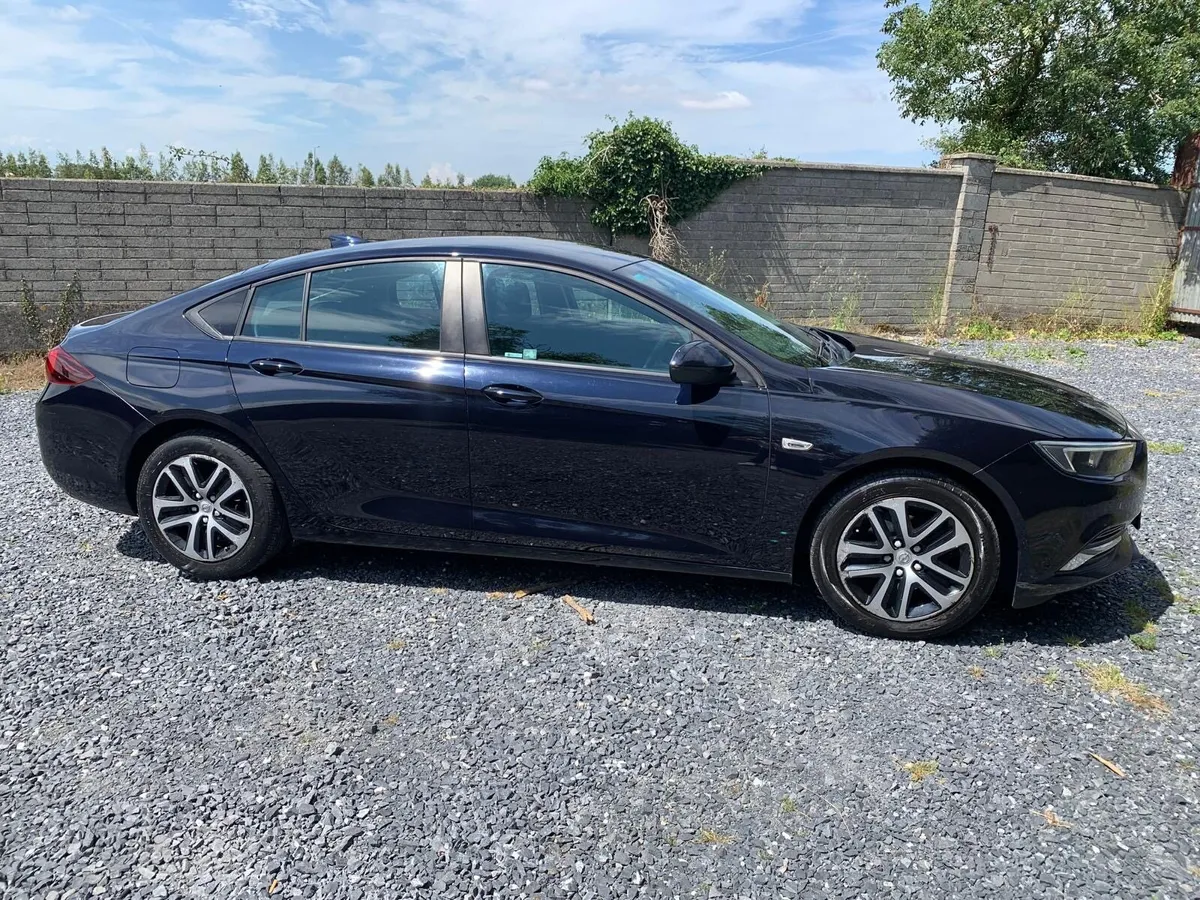 2018 Opel Insignia - Image 2