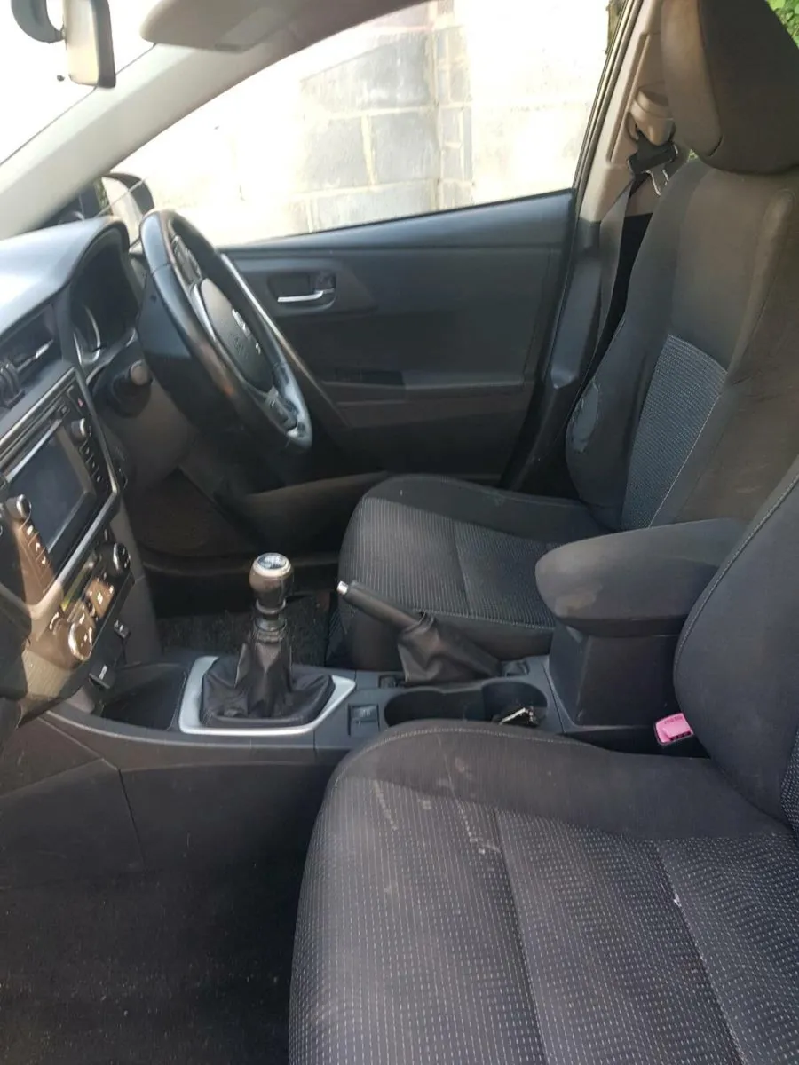 Car - Image 3