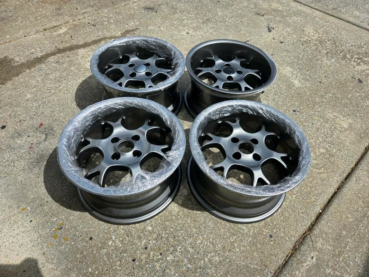 Borbet 16 inch alloys - Image 1