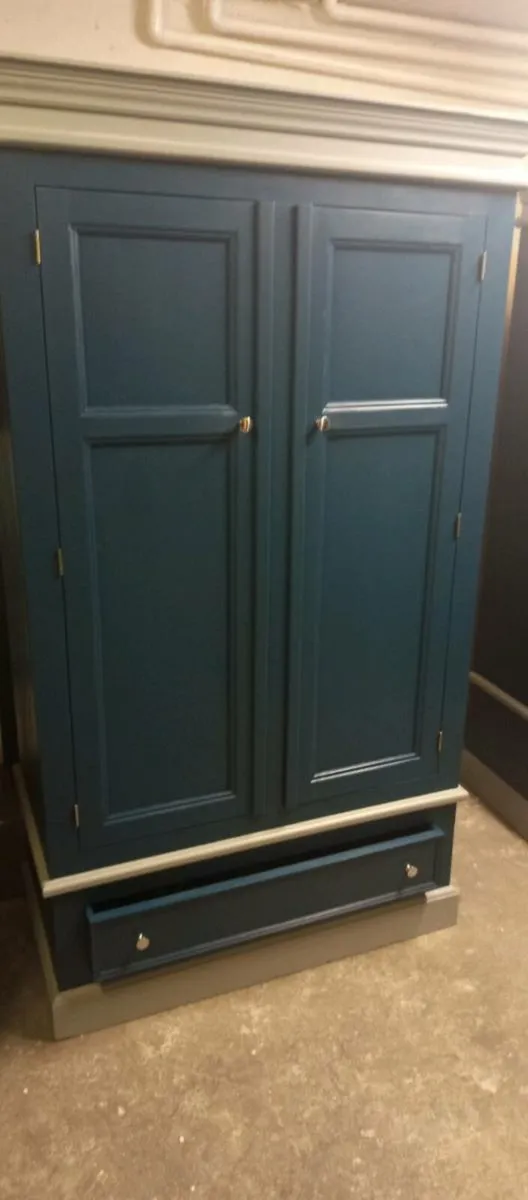 Solid pine wardrobe - Image 3