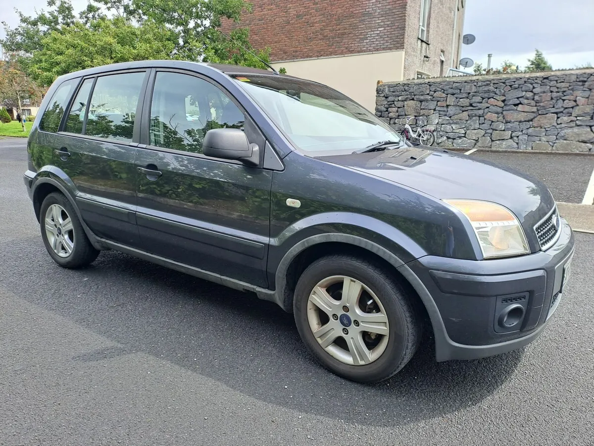 Ford Fusion 2010 - Image 1