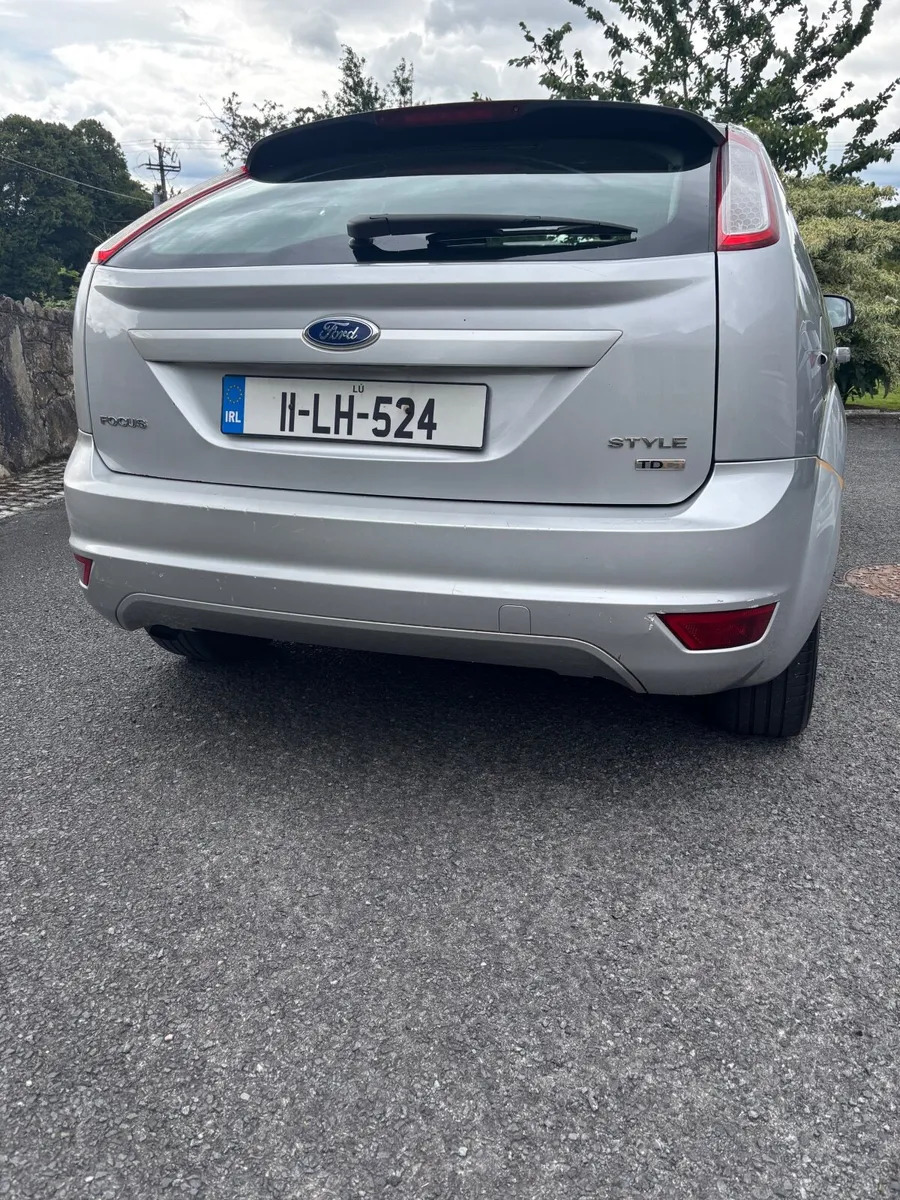 Ford Focus 2011 - Image 2