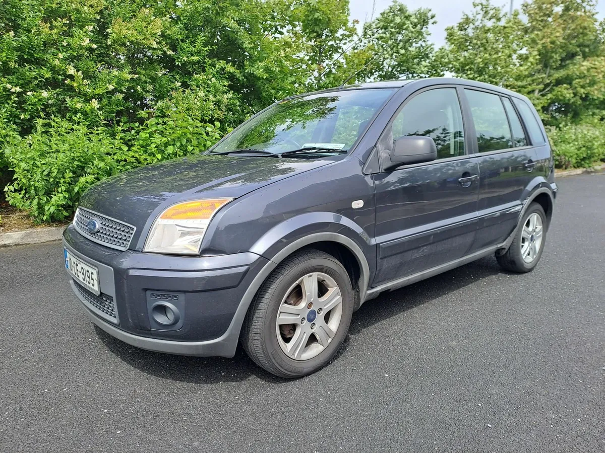 Ford Fusion 2010 - Image 2