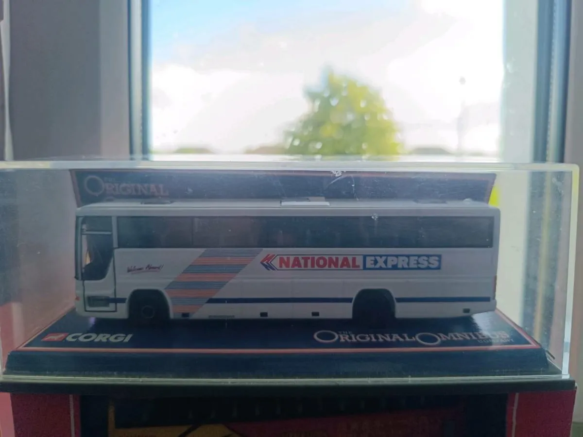 National express Paxton premier diecast