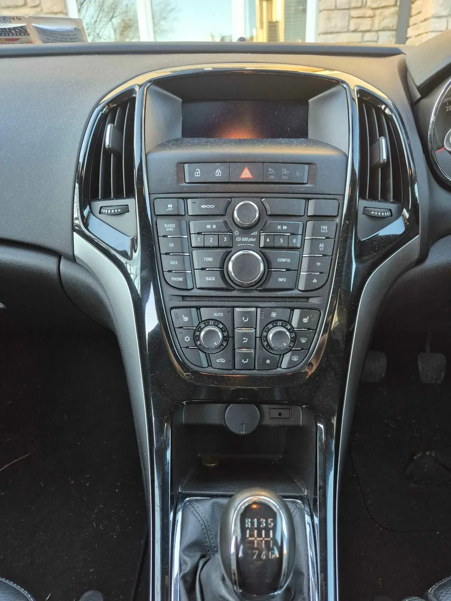 2015 Vauxhall Astra Hatchback 1.6 CDTi 16V ecoFLEX - Image 4