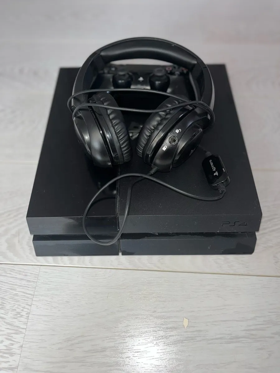 PS4 - Image 1