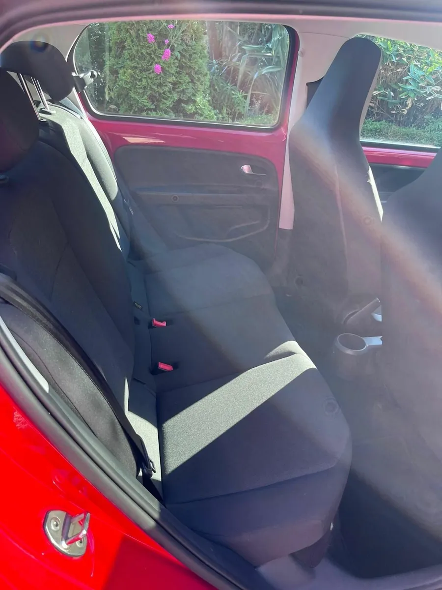 Volkswagen up! 2017 - Image 3