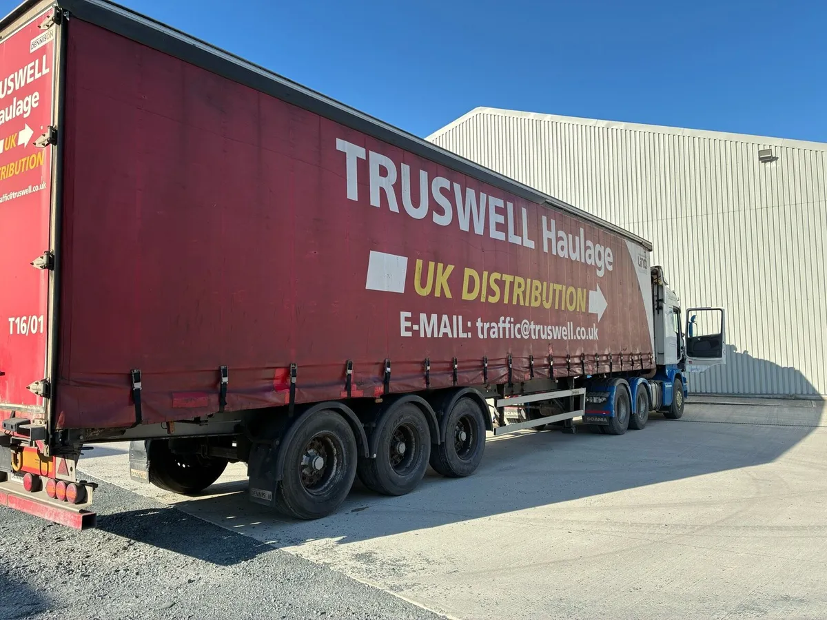 Trailer - Image 1