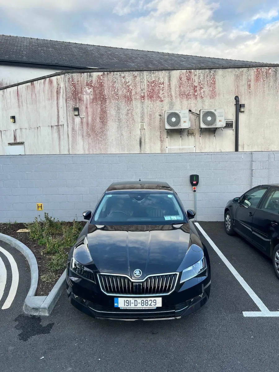 Skoda Superb 2019 - Image 2