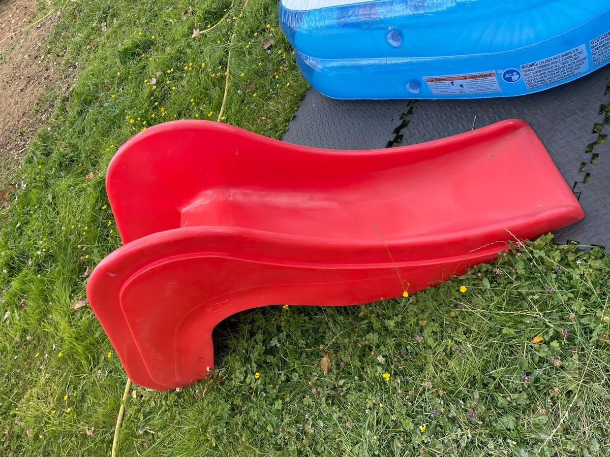 Kids pool and slide + chair - Image 2