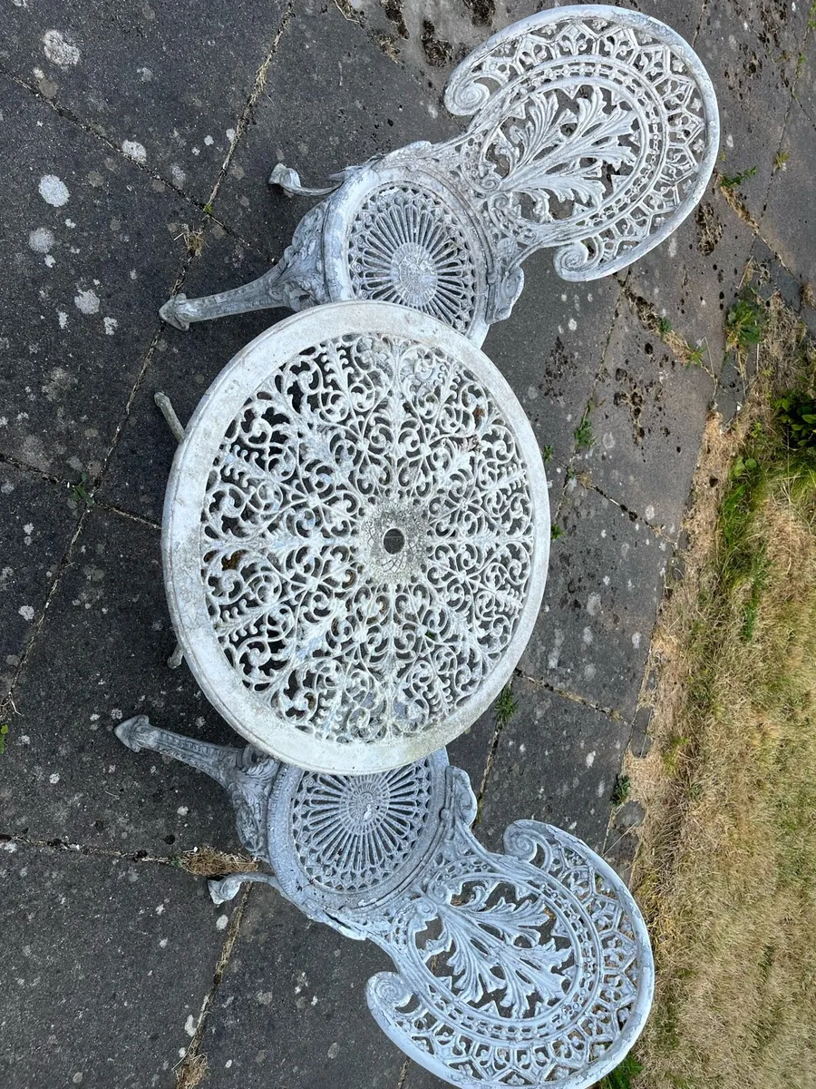 Vintage Style Cast Aluminium Garden Bistro Set - Image 1