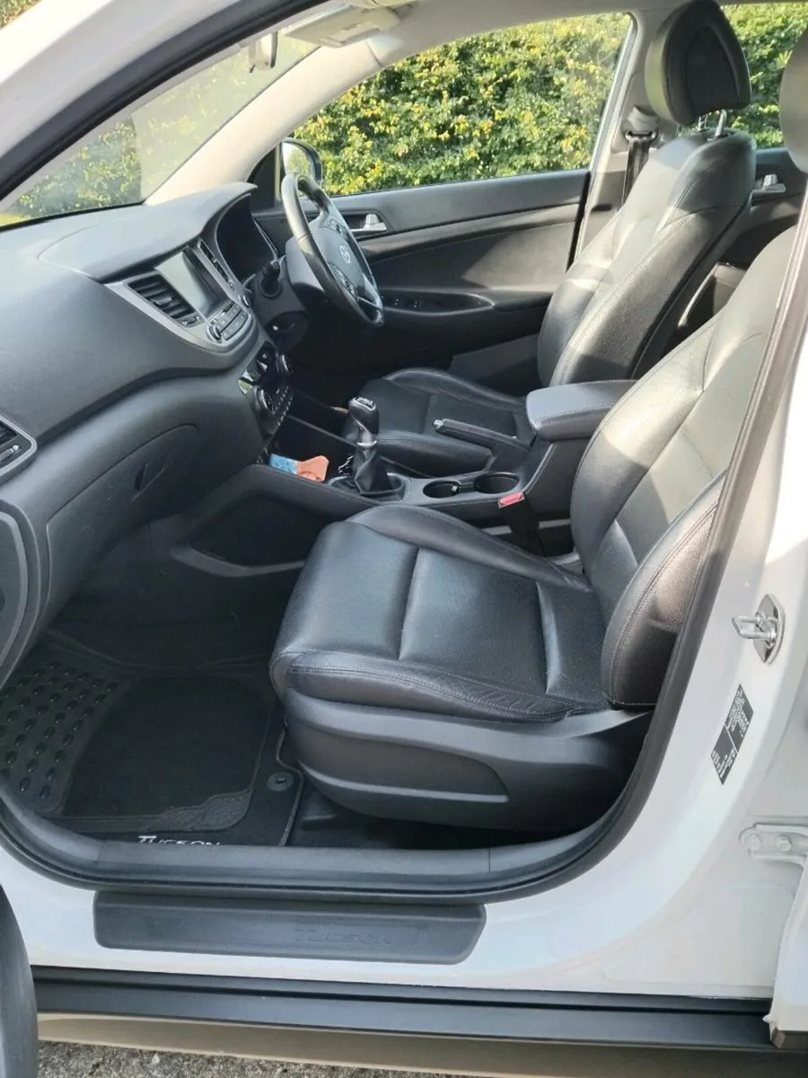 2017 Hyundai Tucson 1.7D Executive - Image 2