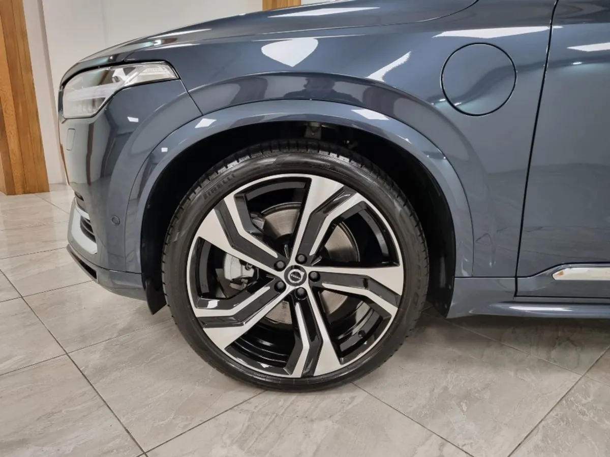 Volvo XC90 Ultimate Model - Image 3