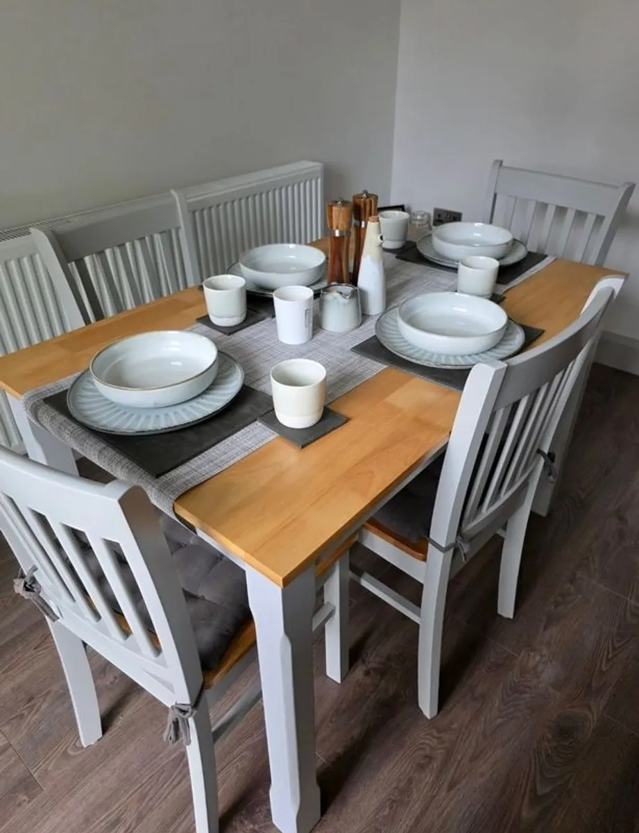 Dining Set- As good as new - Image 2