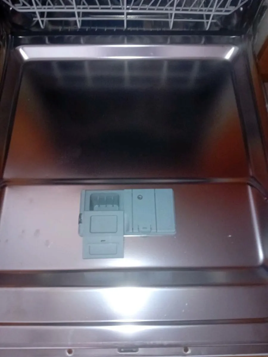 Dishwasher - Image 4