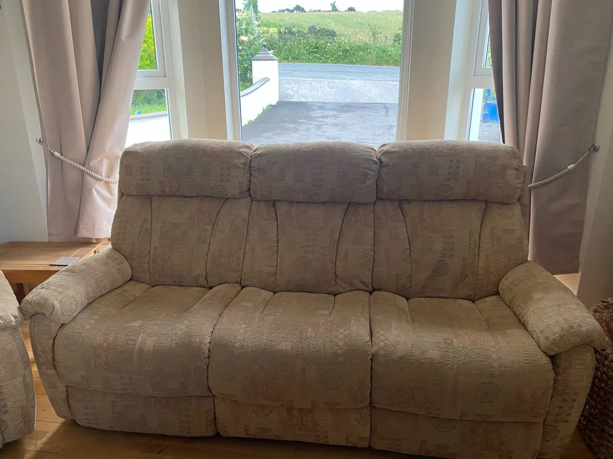 3 piece sofa - Image 1