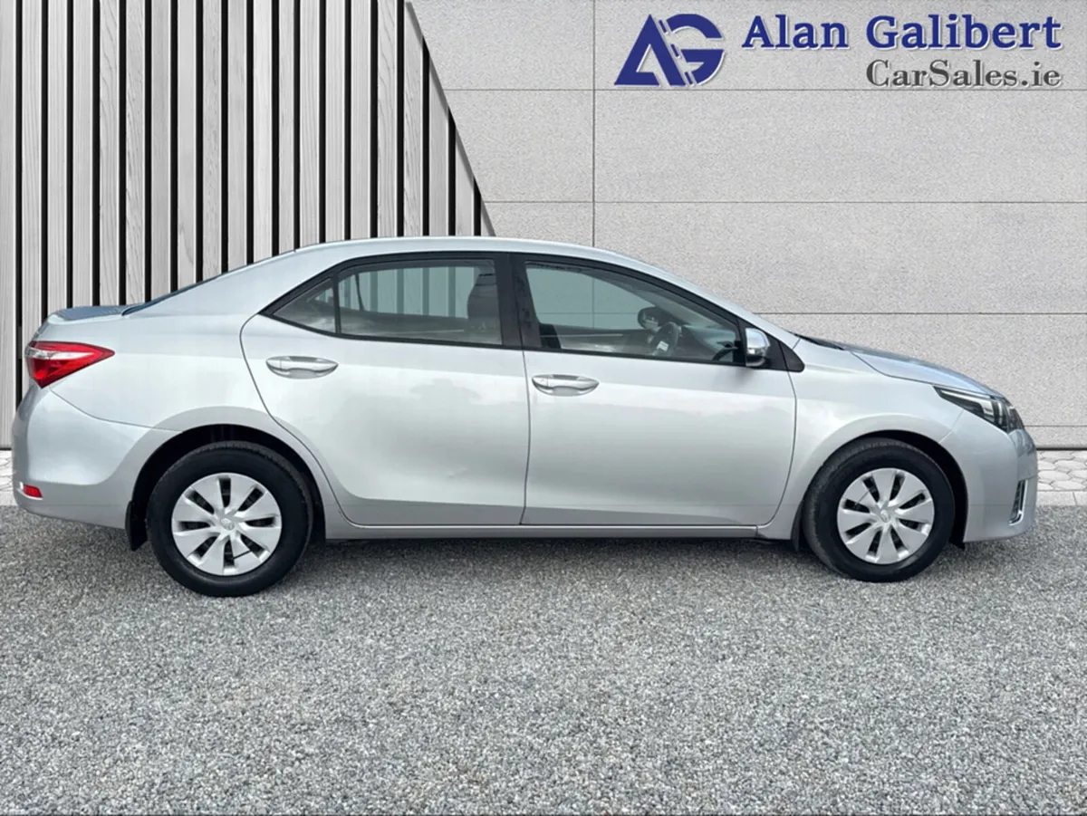 Toyota Corolla 1.4 DIESEL D-4D TERRA LOW MILEAGE - Image 3