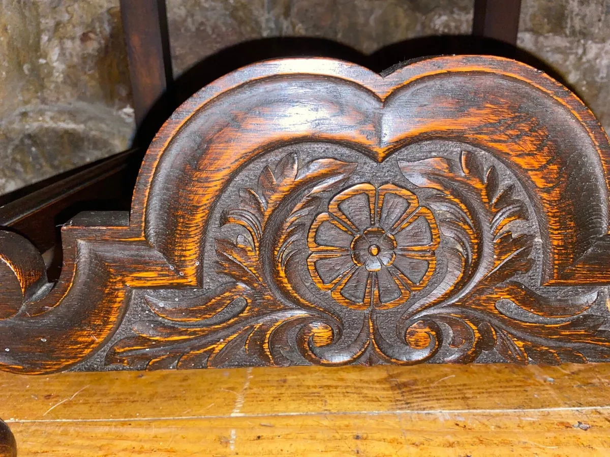 1900s French farmhouse buffet dresser - Image 3