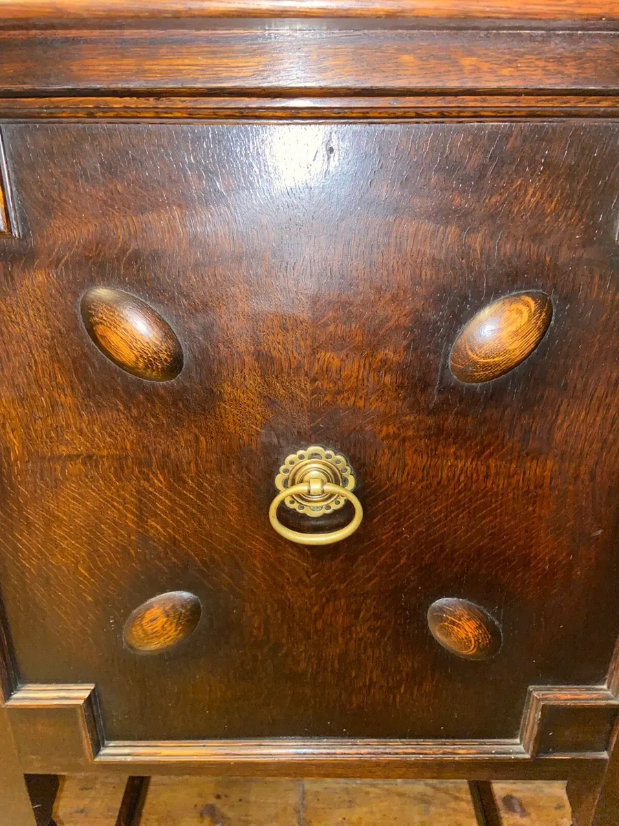 1900s French farmhouse buffet dresser - Image 4