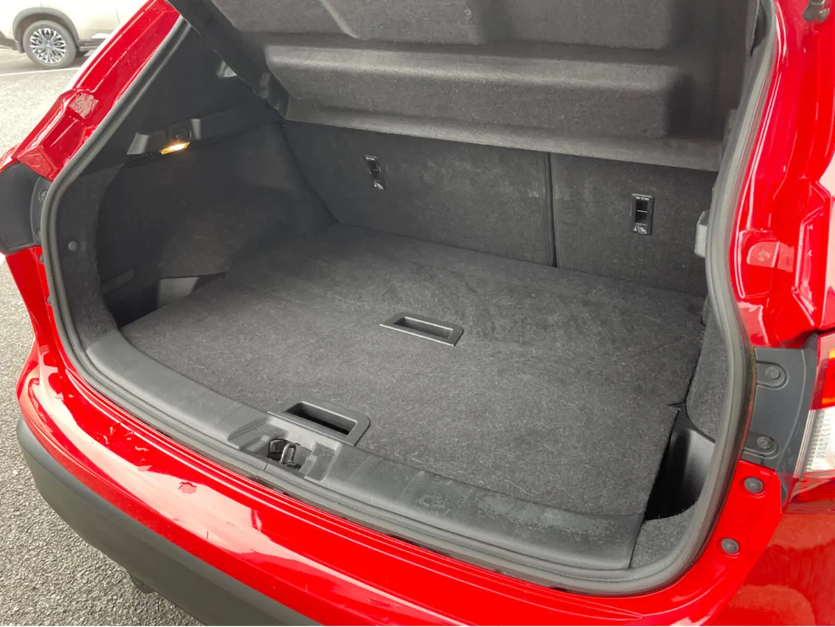 Nissan Qashqai 1.5 SV PREMIUM E6 4DR - Image 3