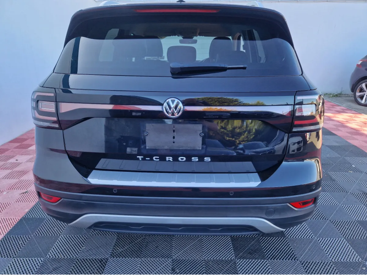 Volkswagen T-Cross FIRST EDITION  HIGHLINE 1.0 PET - Image 4