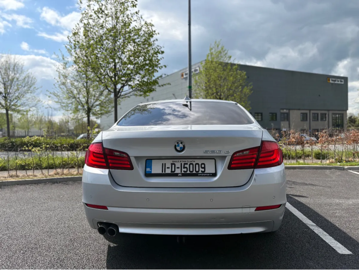 BMW 5-Series 520d AUTO NEW CHAIN - Image 4