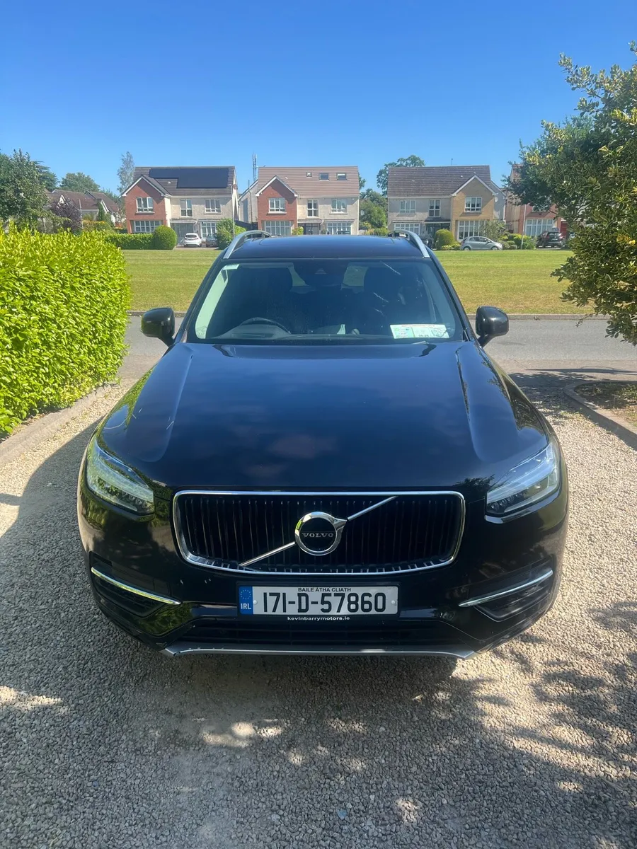 2017 - VOLVO XC90 MOMENTUM - 2.0l Hybrid. - Image 1