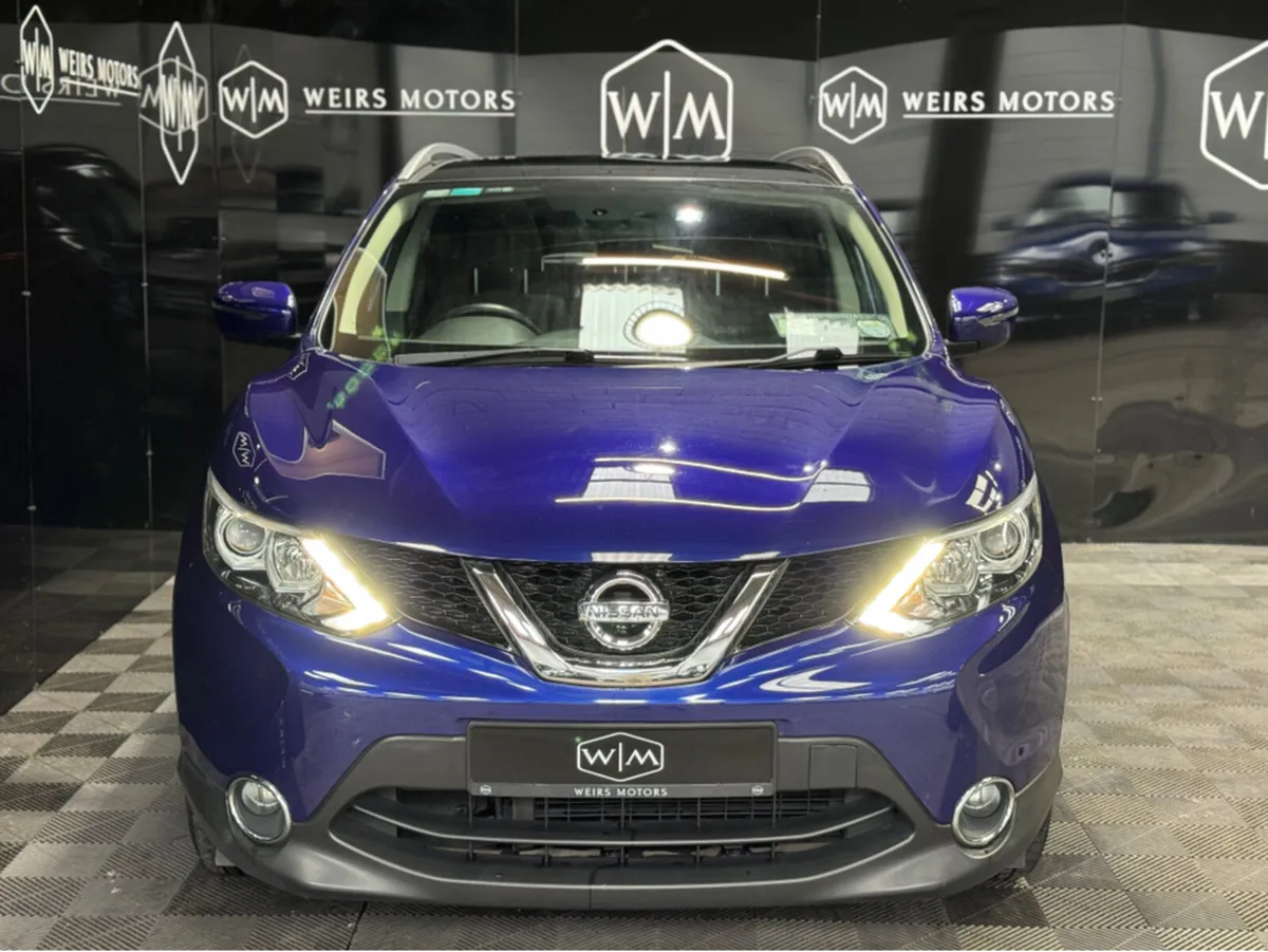 Nissan Qashqai 1.5 SV//LOW MILEAGE//ONE OWNER - Image 4