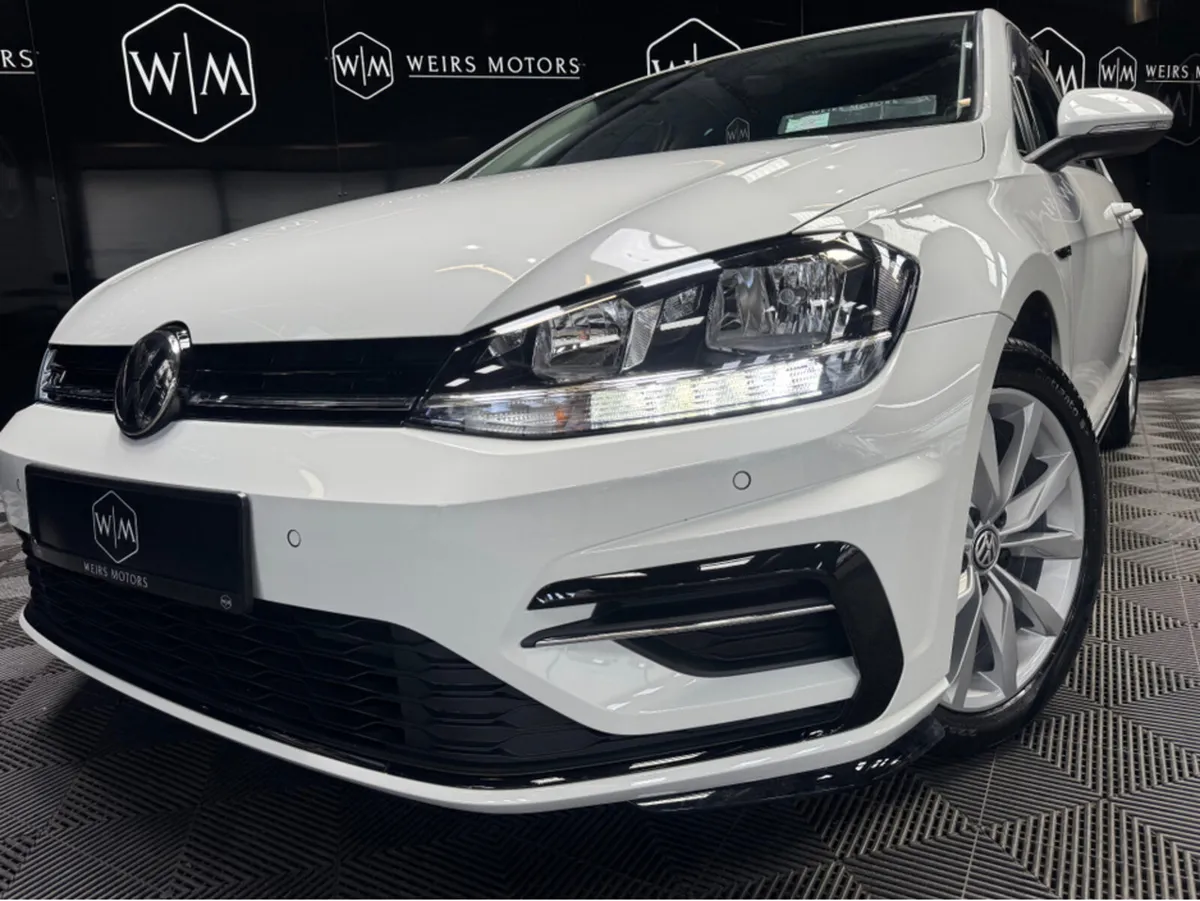 Volkswagen Golf R-LINE 1.5 TSI MANUAL 6SPEED FWD 5 - Image 3