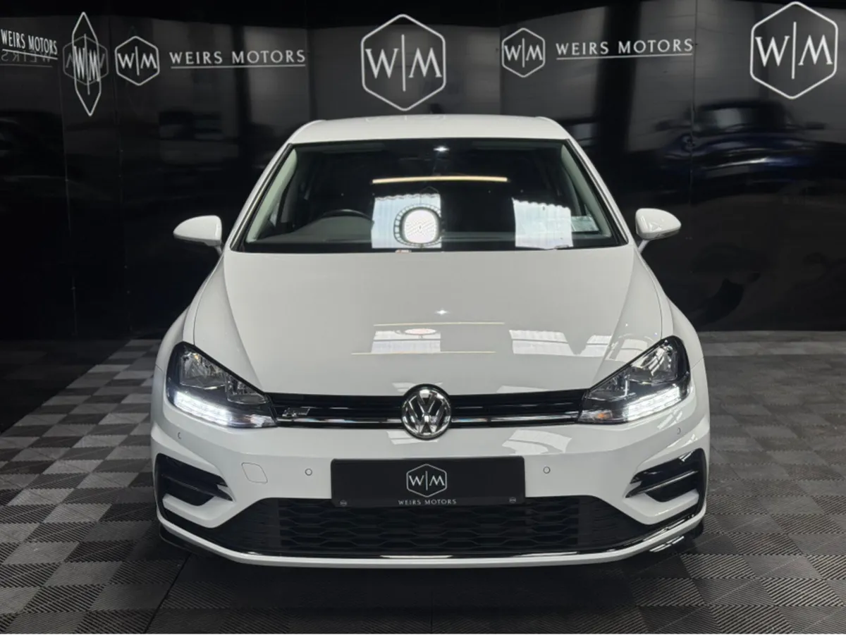 Volkswagen Golf R-LINE 1.5 TSI MANUAL 6SPEED FWD 5 - Image 4