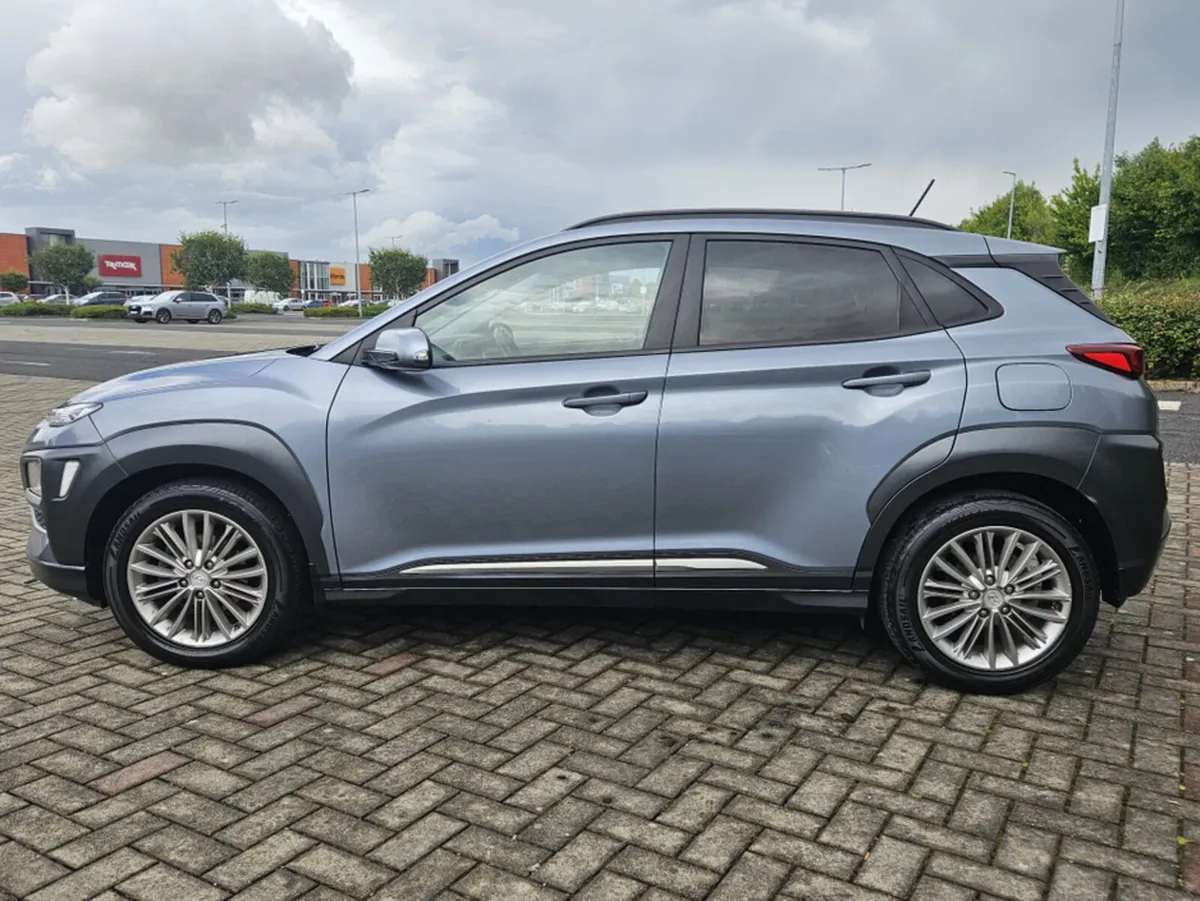 Hyundai KONA KAUAI EXECUTIVE 5DR 1.0 PETROL -* NCT - Image 4