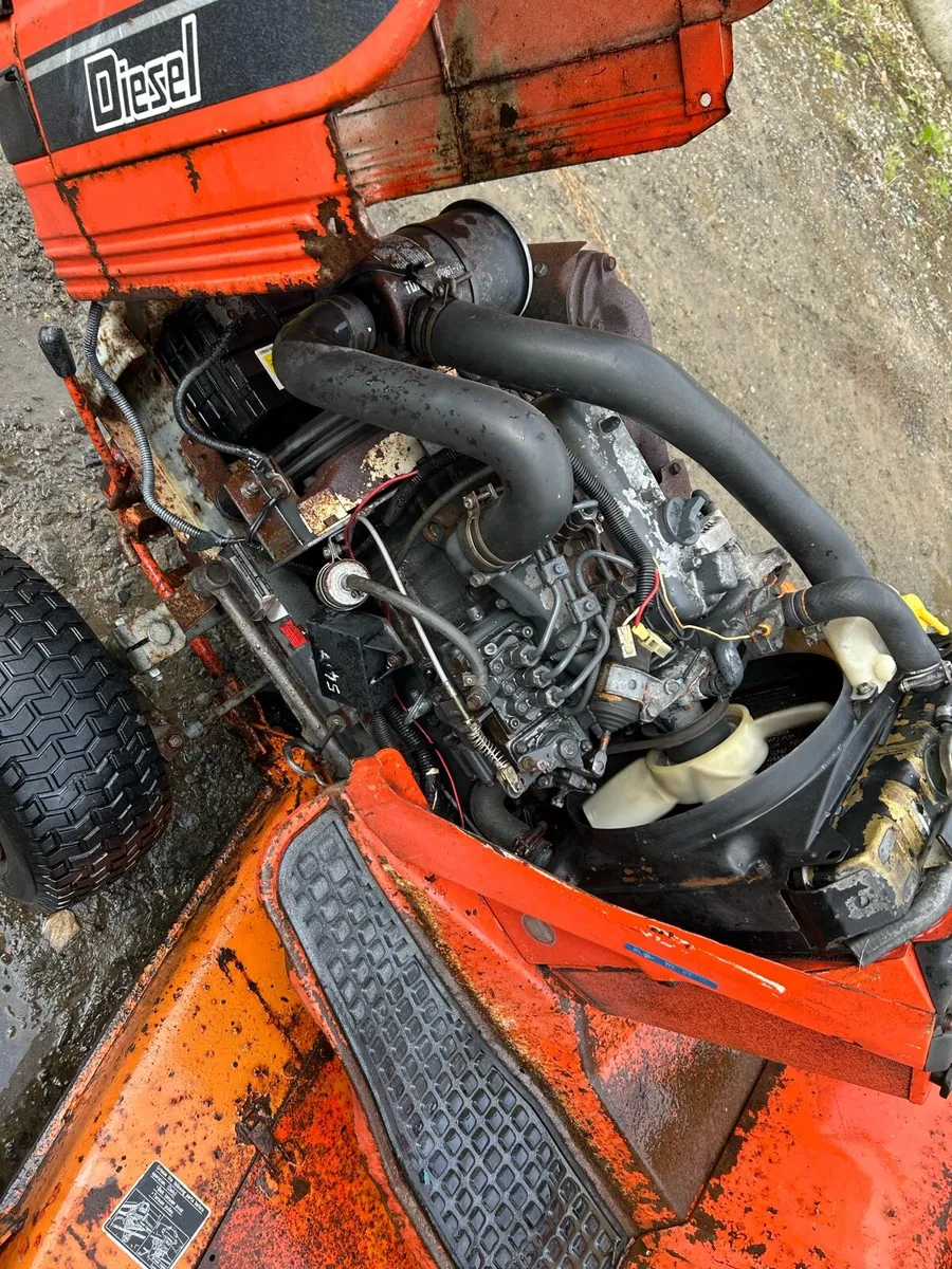 Kubota G1900 4WS Ride on Diesel 1929 Hrs - Image 3