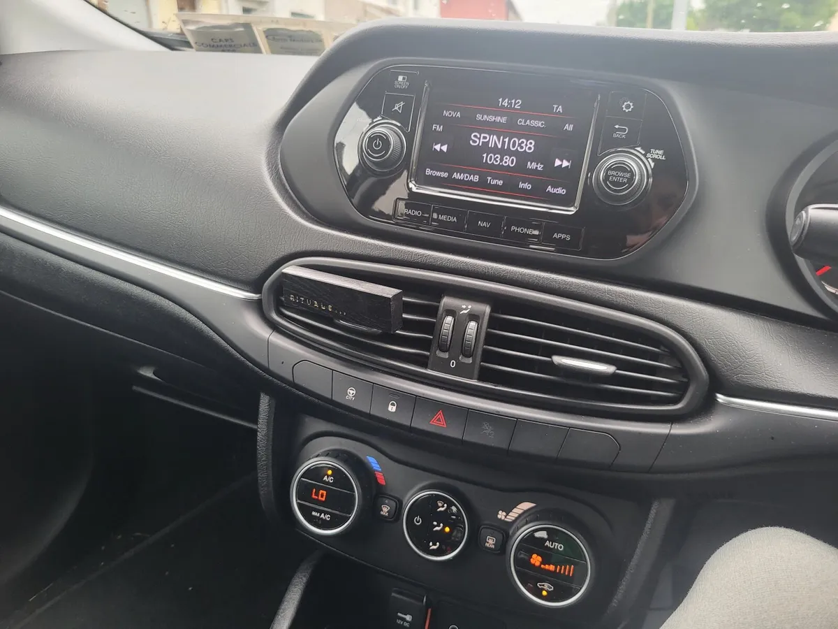 Fiat Tipo 2017 - Image 4