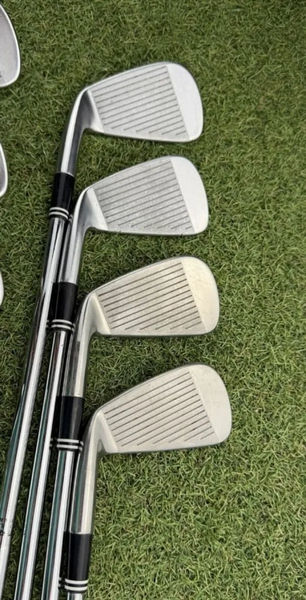 CLEVELAND CG7 TOUR / CG TOUR COMBO IRONS / 3-PW - Image 4