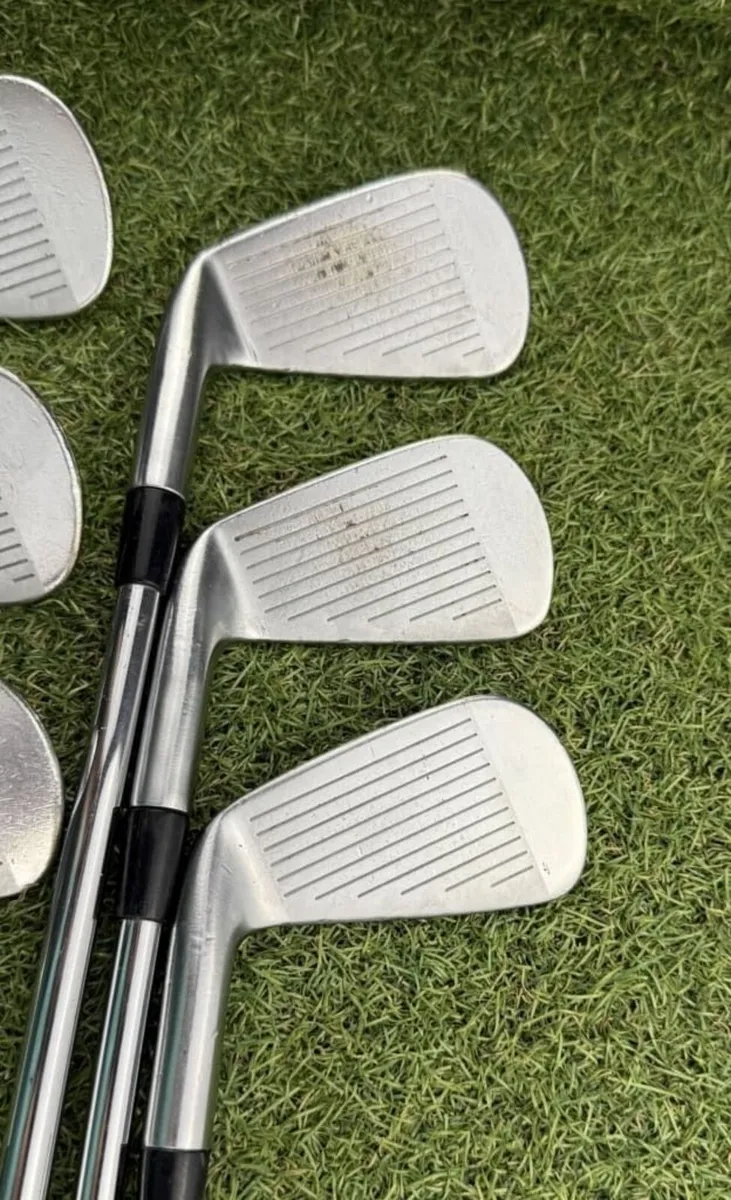 TITLEIST 712 MB FORGED IRONS / 4-9 / X-STIFF - Image 4
